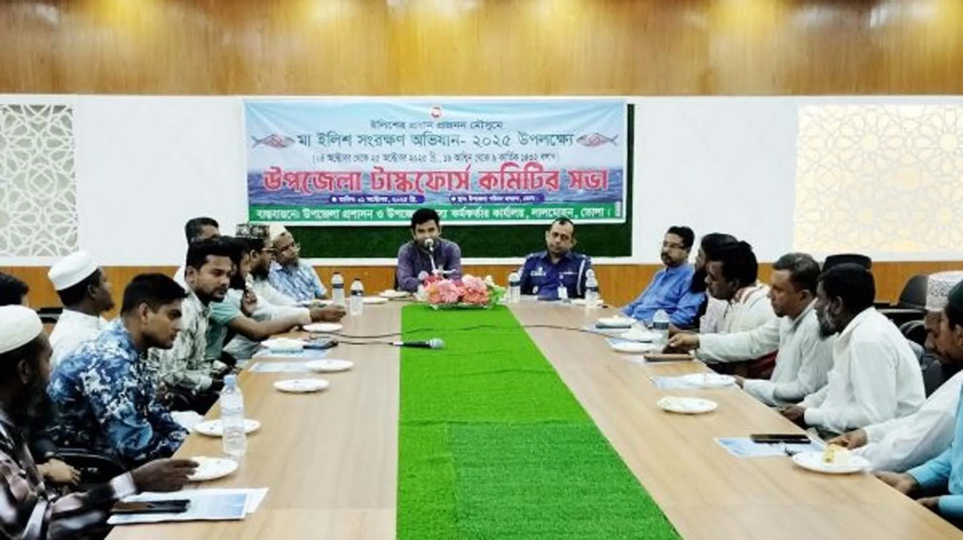 লালমোহনে মা ইলিশ সংরক্ষণ অভিযান উপলক্ষ্যে টাস্কফোর্স কমিটির সভা